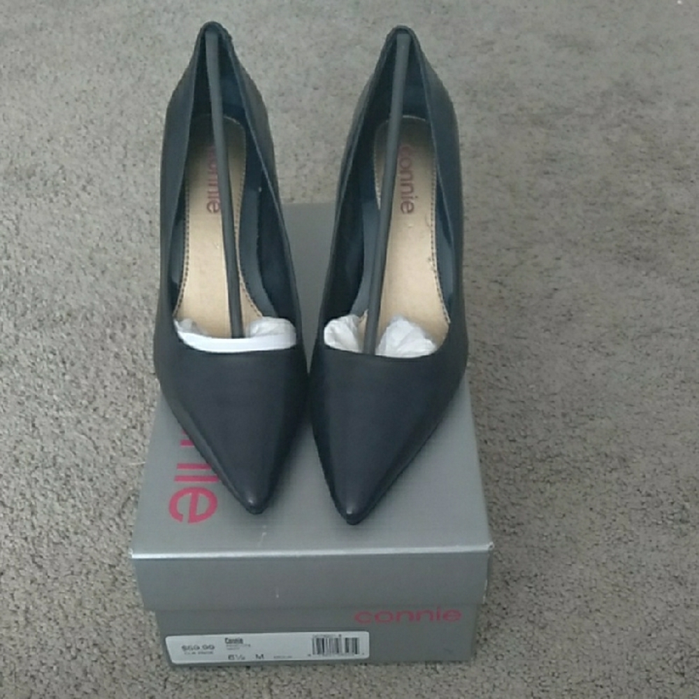 Connie Black Women's Pumps